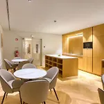 Palatial بيت ضيافة