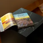 Palatial بيت ضيافة