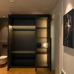 Palatial بيت ضيافة